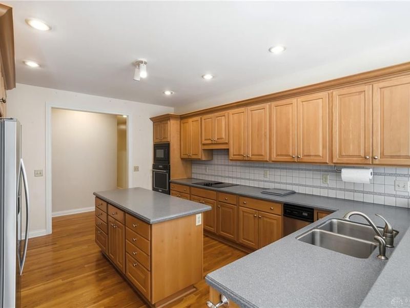 110 Laura Court, Hamilton, OH 45013 Photo 4