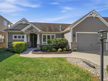 1379 Bourdeaux Way, Centerville, OH 45458
