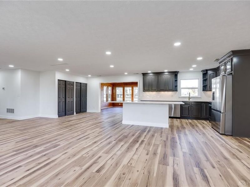9550 Paragon Road, Dayton, OH 45458 Photo 16