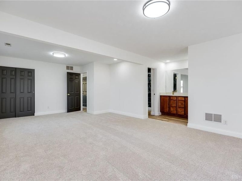 9550 Paragon Road, Dayton, OH 45458 Photo 33