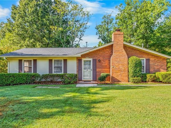 808 Ernest Court, High Point, NC 27263