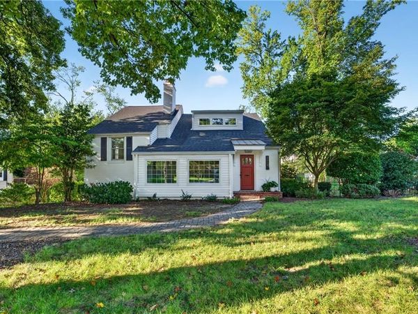 2219 W Friendly Avenue, Greensboro, NC 27403