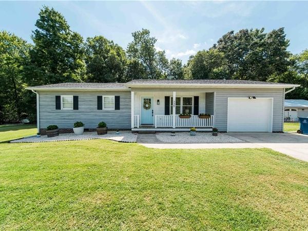 725 Beech Street, Yadkinville, NC 27055