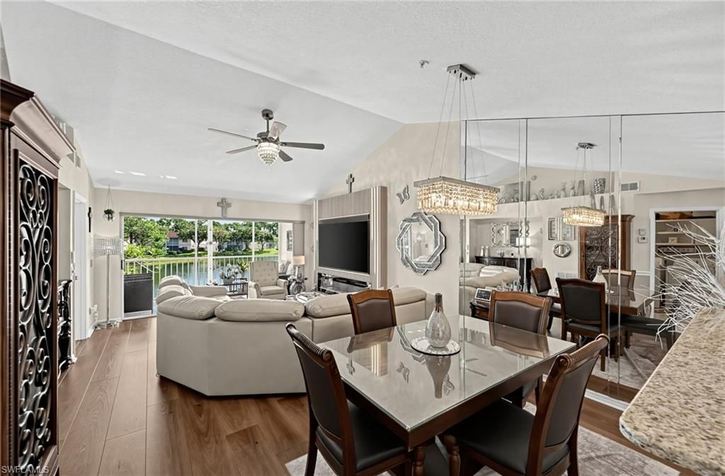 380 Gabriel Cir, Unit 8, Naples, FL 34104 Photo
