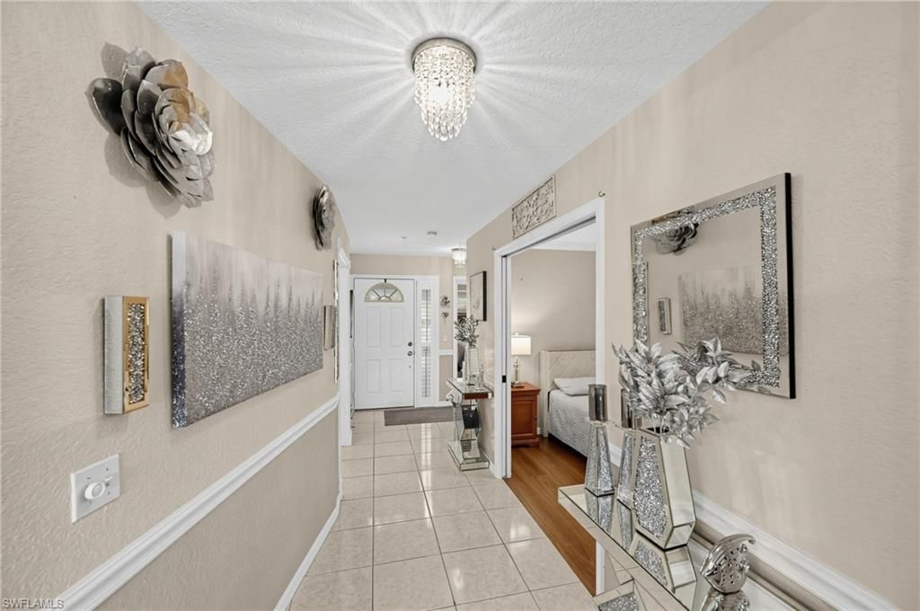 380 Gabriel Cir, Unit 8, Naples, FL 34104 Photo