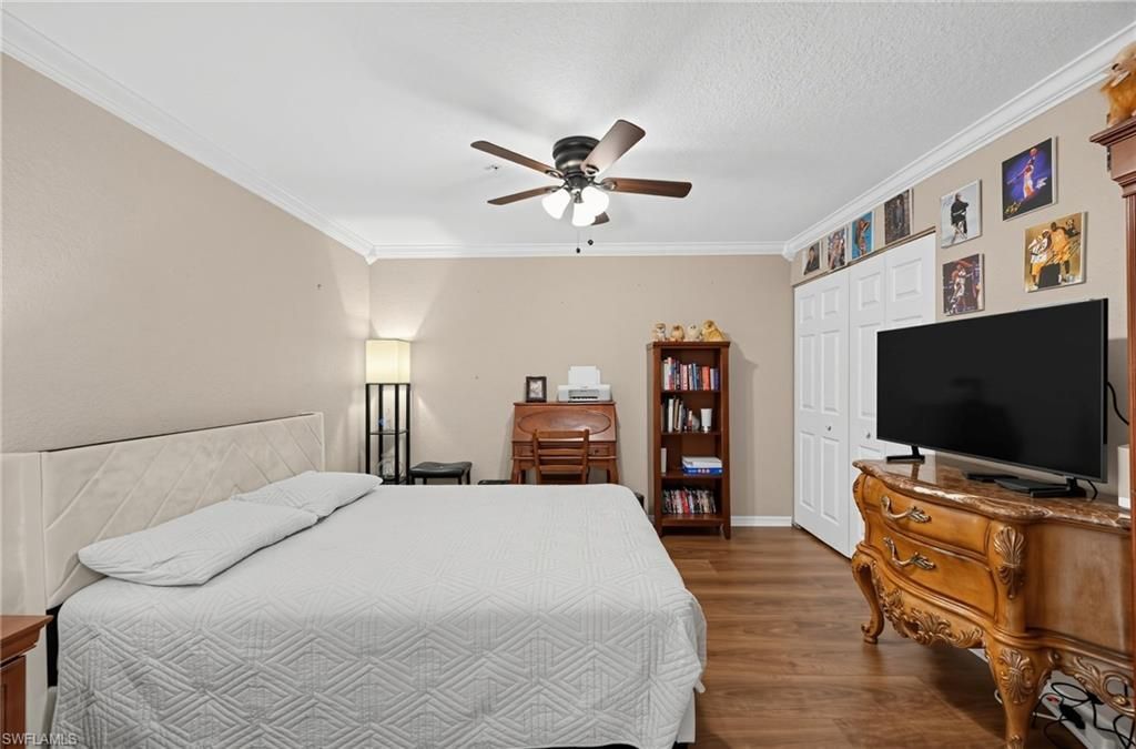 380 Gabriel Cir, Unit 8, Naples, FL 34104 Photo