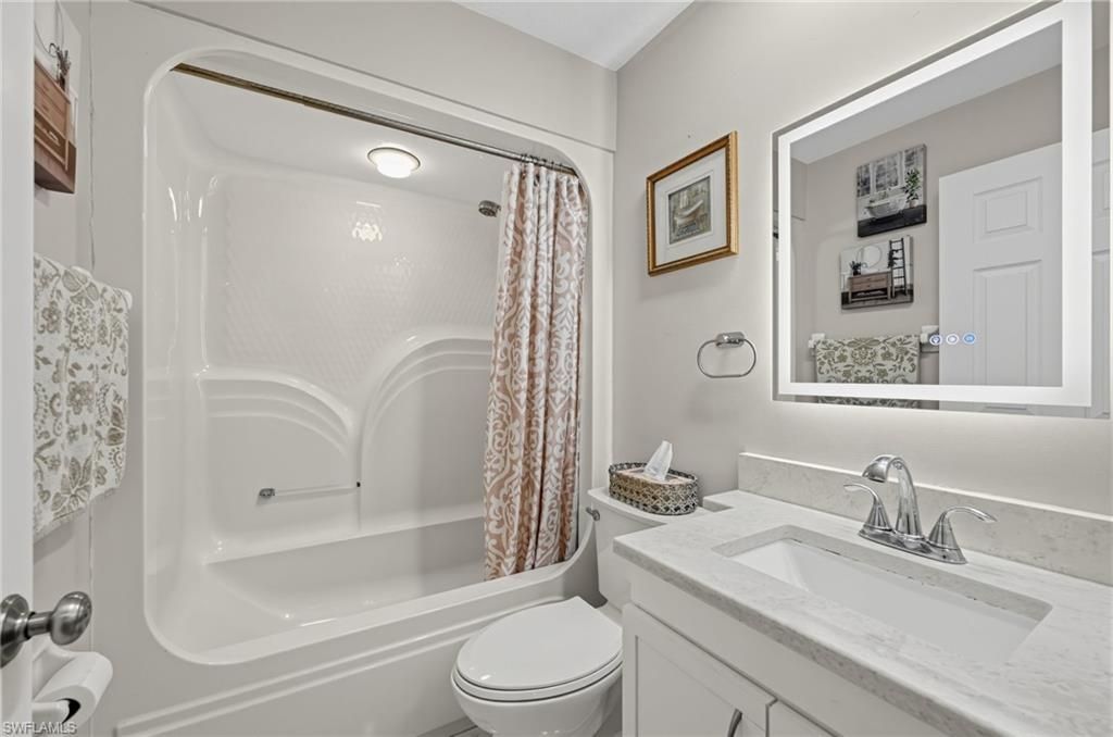380 Gabriel Cir, Unit 8, Naples, FL 34104 Photo