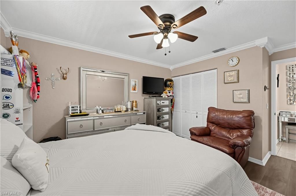 380 Gabriel Cir, Unit 8, Naples, FL 34104 Photo