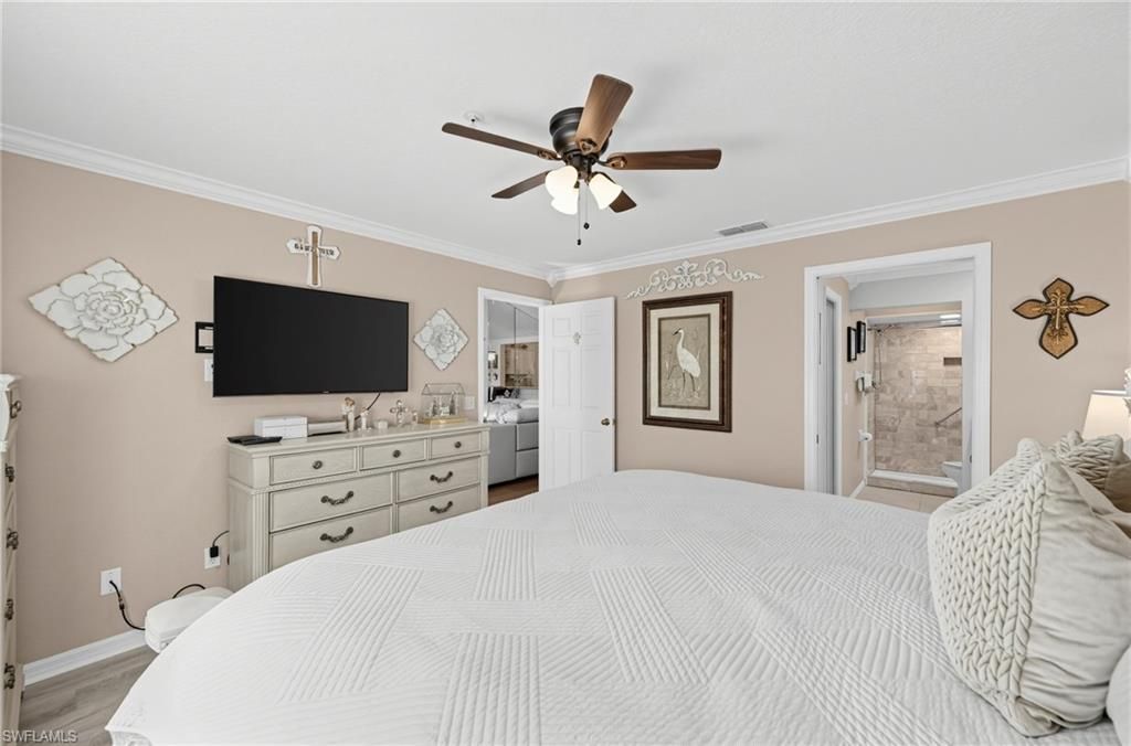 380 Gabriel Cir, Unit 8, Naples, FL 34104 Photo