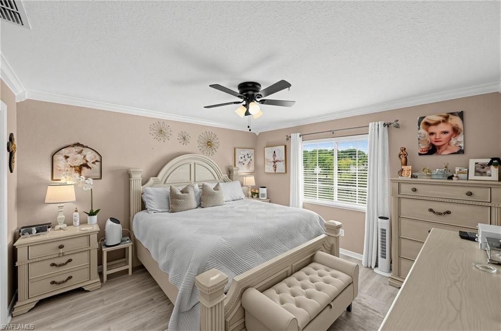380 Gabriel Cir, Unit 8, Naples, FL 34104 Photo