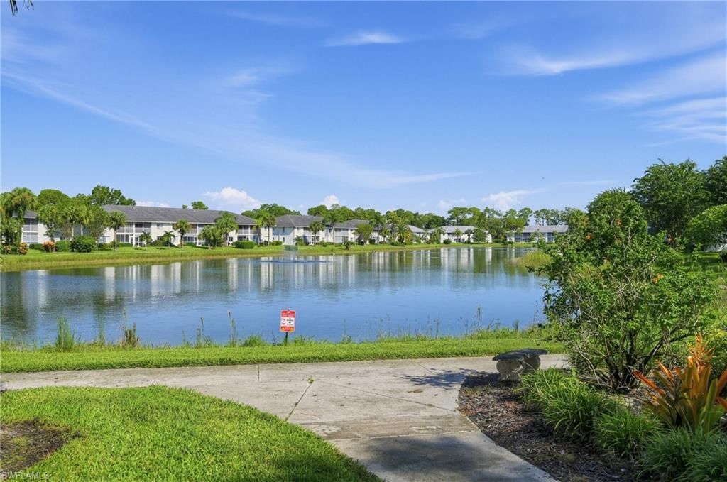 380 Gabriel Cir, Unit 8, Naples, FL 34104 Photo