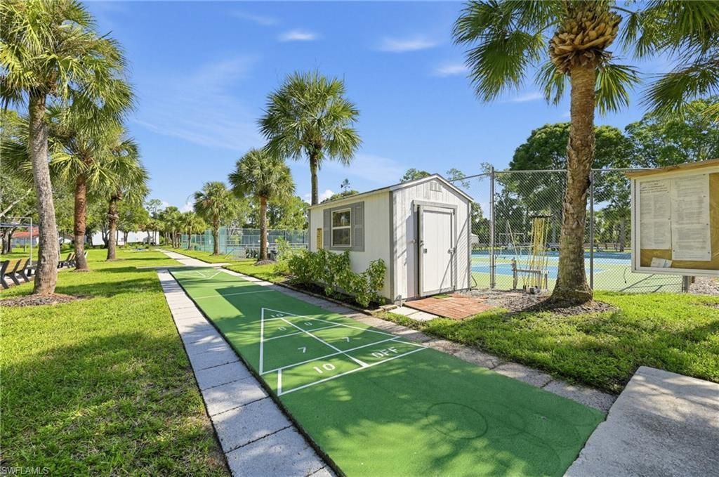 380 Gabriel Cir, Unit 8, Naples, FL 34104 Photo