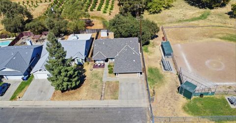905 Herring Ave, Rio Linda, CA 95673 Photo