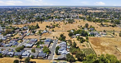 905 Herring Ave, Rio Linda, CA 95673 Photo