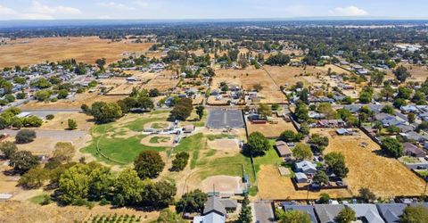 905 Herring Ave, Rio Linda, CA 95673 Photo