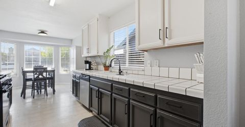 905 Herring Ave, Rio Linda, CA 95673 Photo