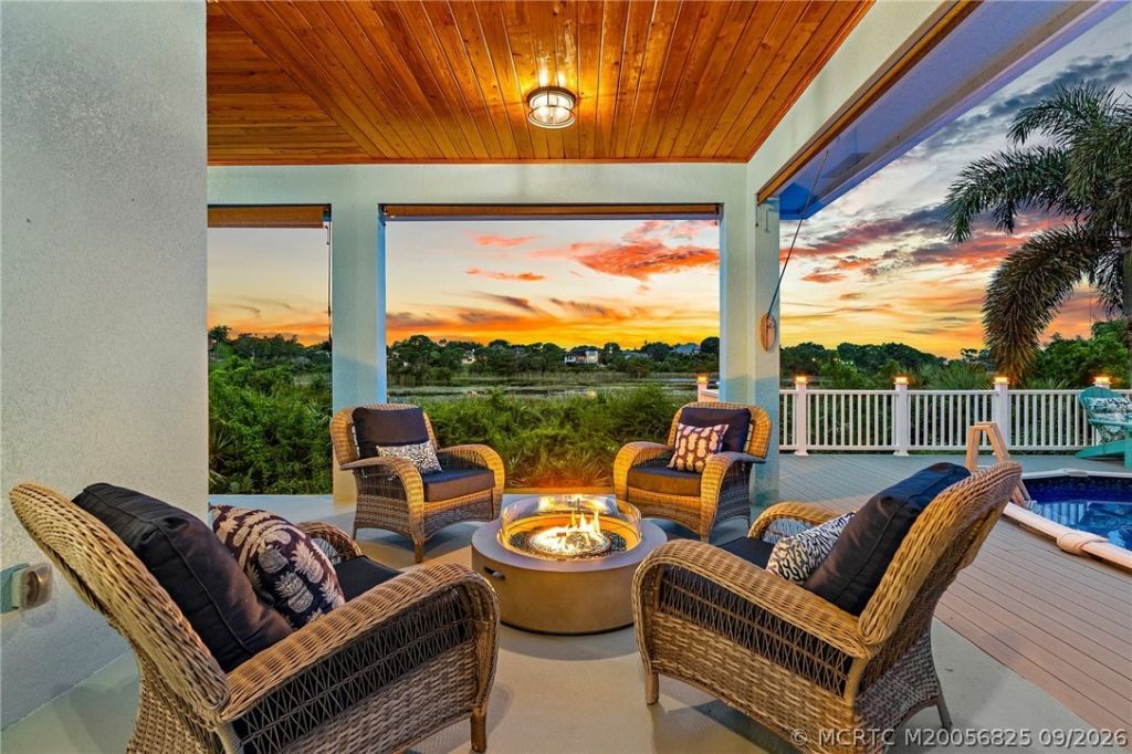 1109 NE Bayside Place, Jensen Beach, FL 34957 Photo
