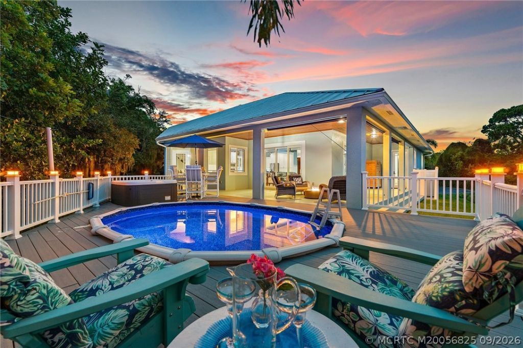 1109 NE Bayside Place, Jensen Beach, FL 34957 Photo