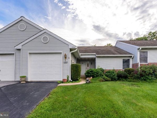1068 COUNTRY HILL DRIVE, HARRISBURG, PA 17111