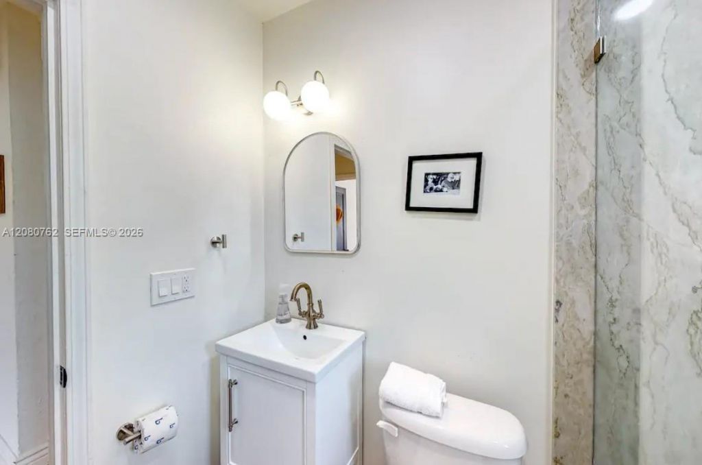 5751 SW 11th St, West Miami, FL 33144 Photo