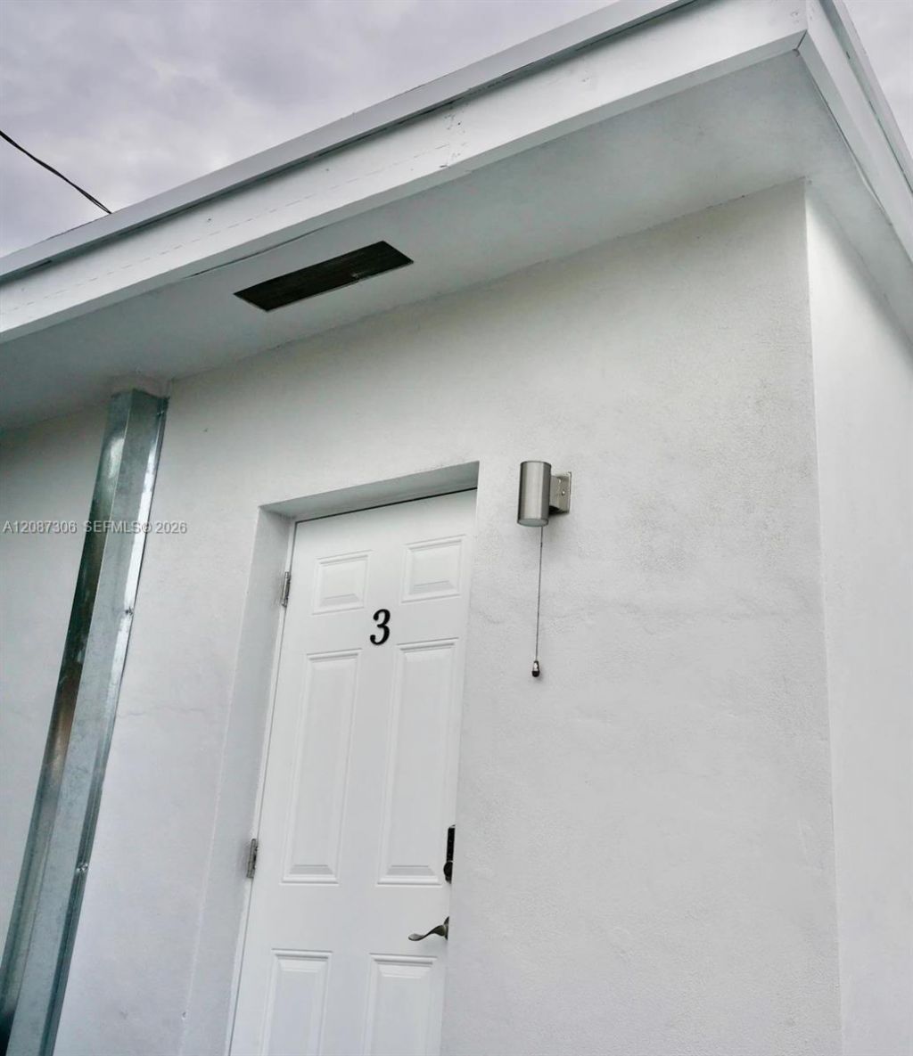 1647 NW 29th Ave, Unit 3, Miami, FL 33125 Photo