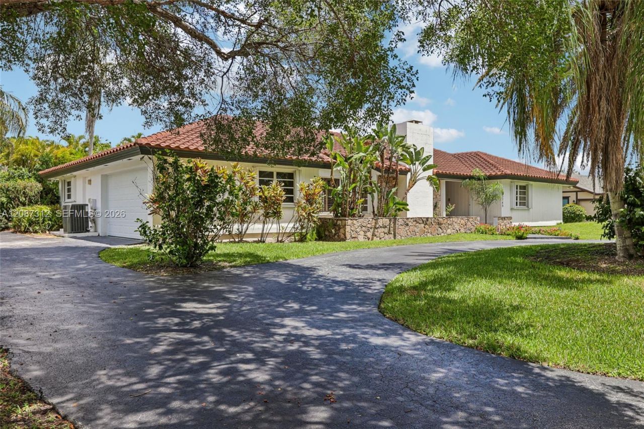 7745 SW 183rd Ter, Palmetto Bay, FL 33157 Photo