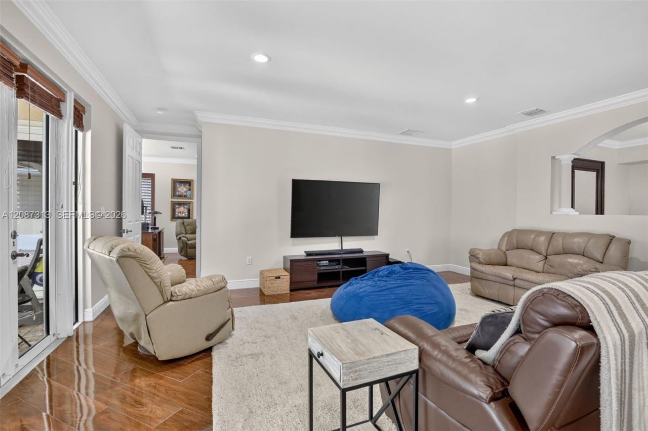 8210 Phoenician Court, Davie, FL 33328 Photo