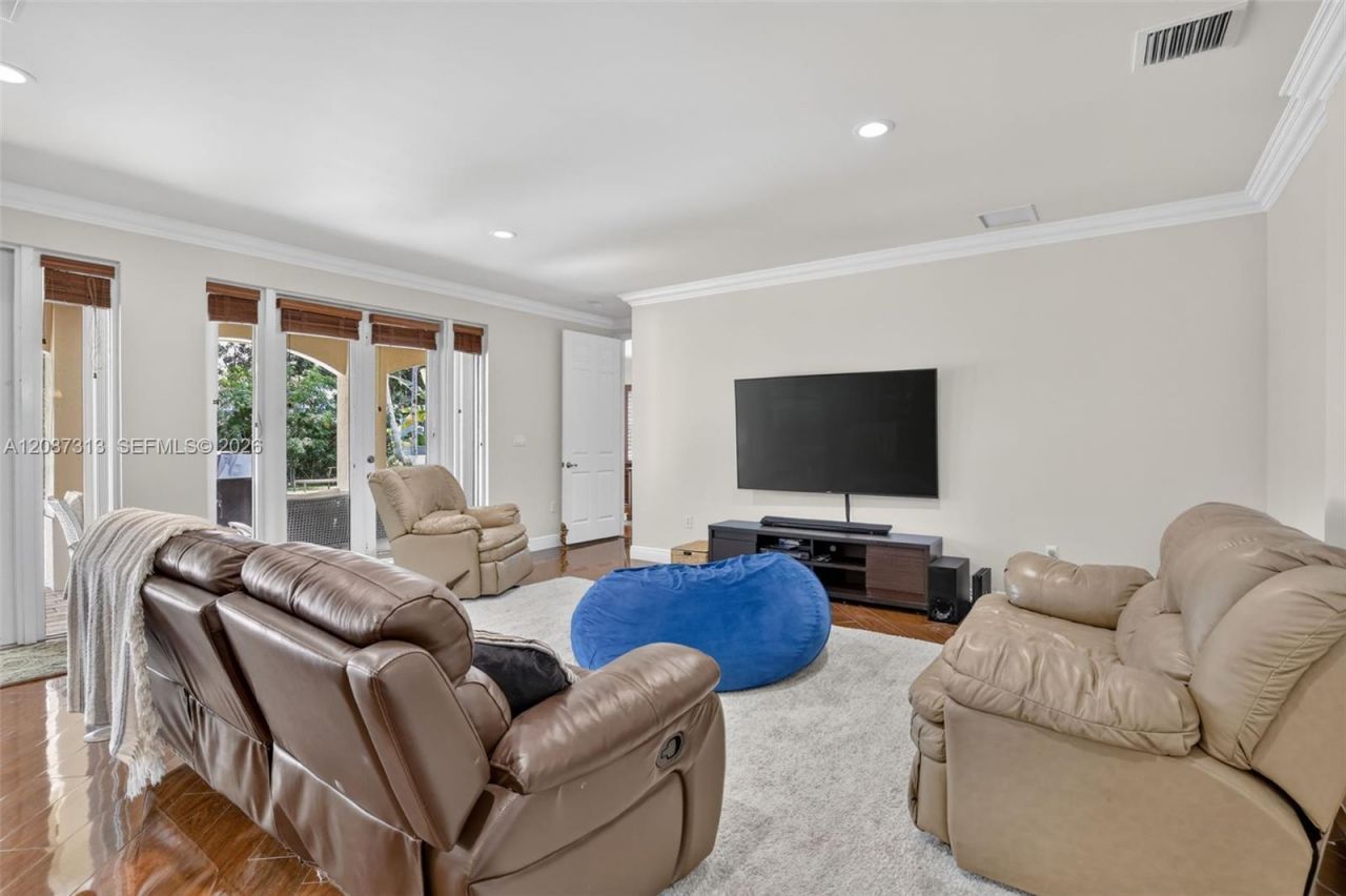 8210 Phoenician Court, Davie, FL 33328 Photo