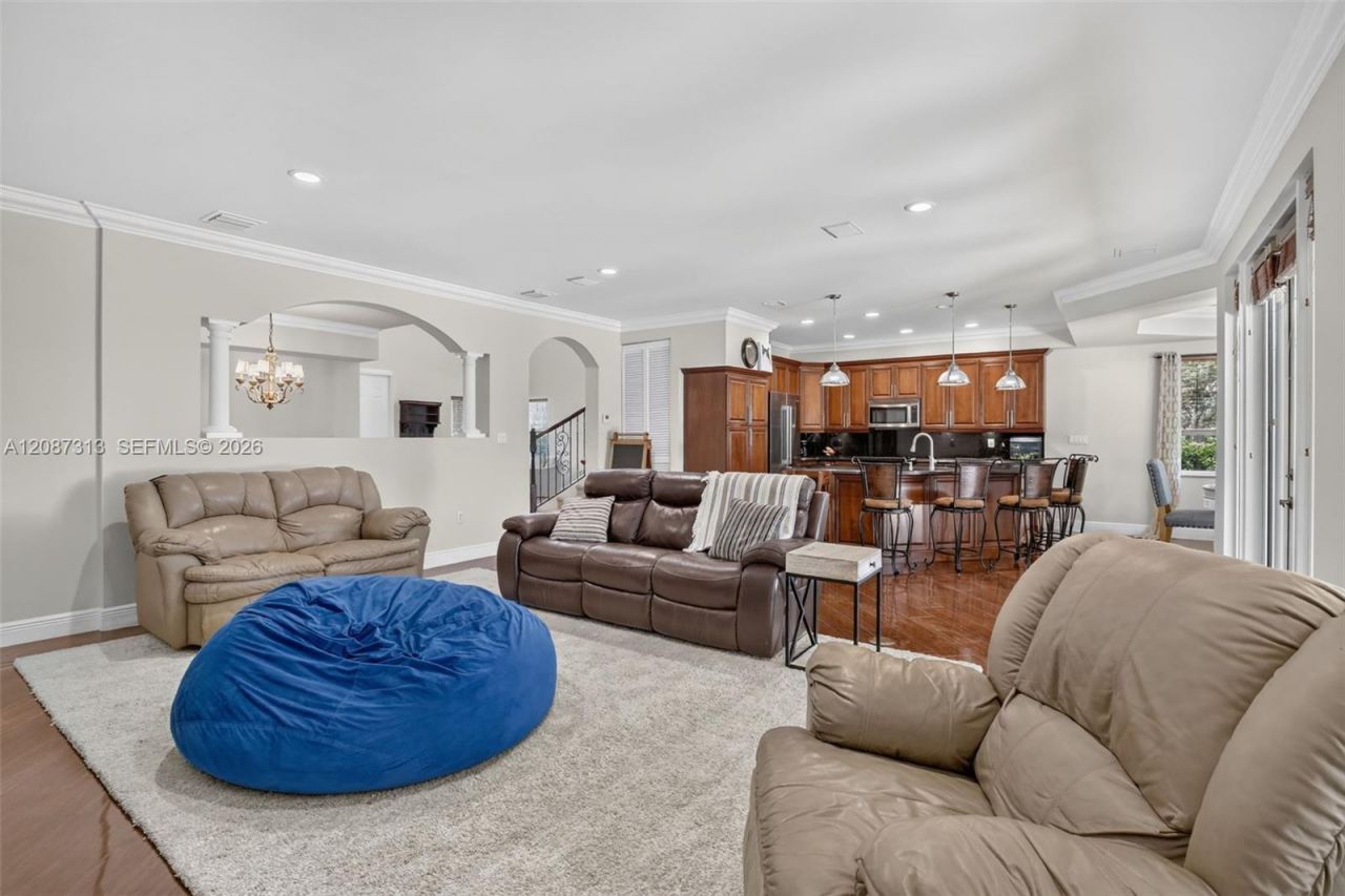 8210 Phoenician Court, Davie, FL 33328 Photo