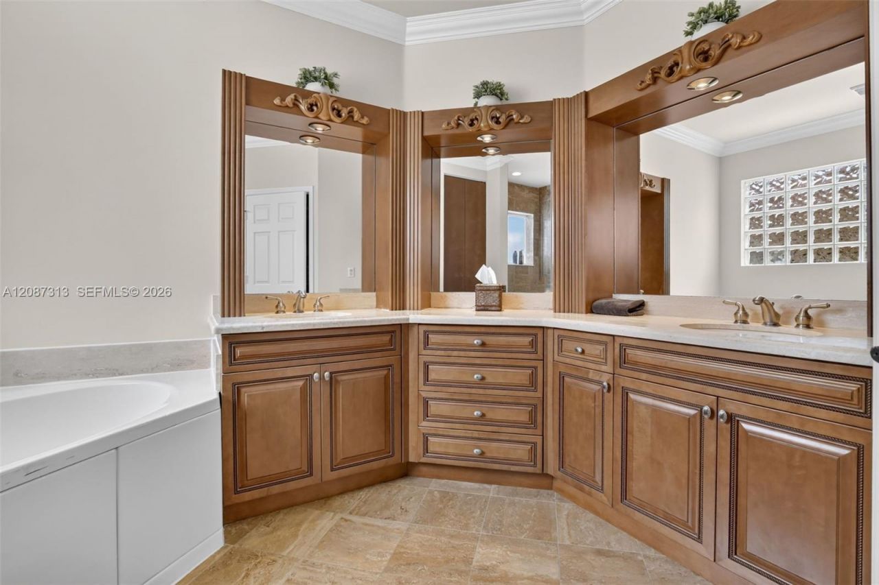 8210 Phoenician Court, Davie, FL 33328 Photo