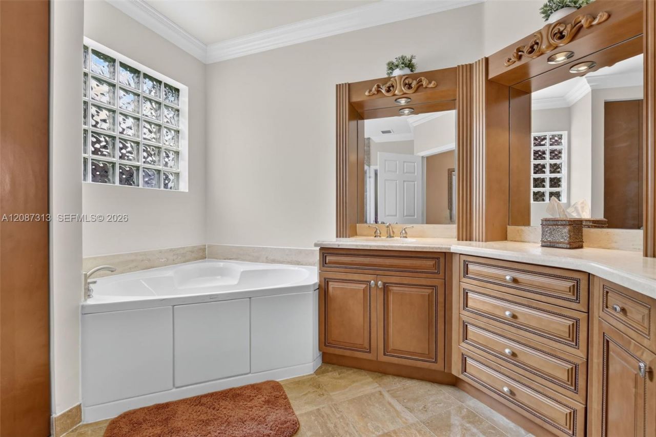8210 Phoenician Court, Davie, FL 33328 Photo
