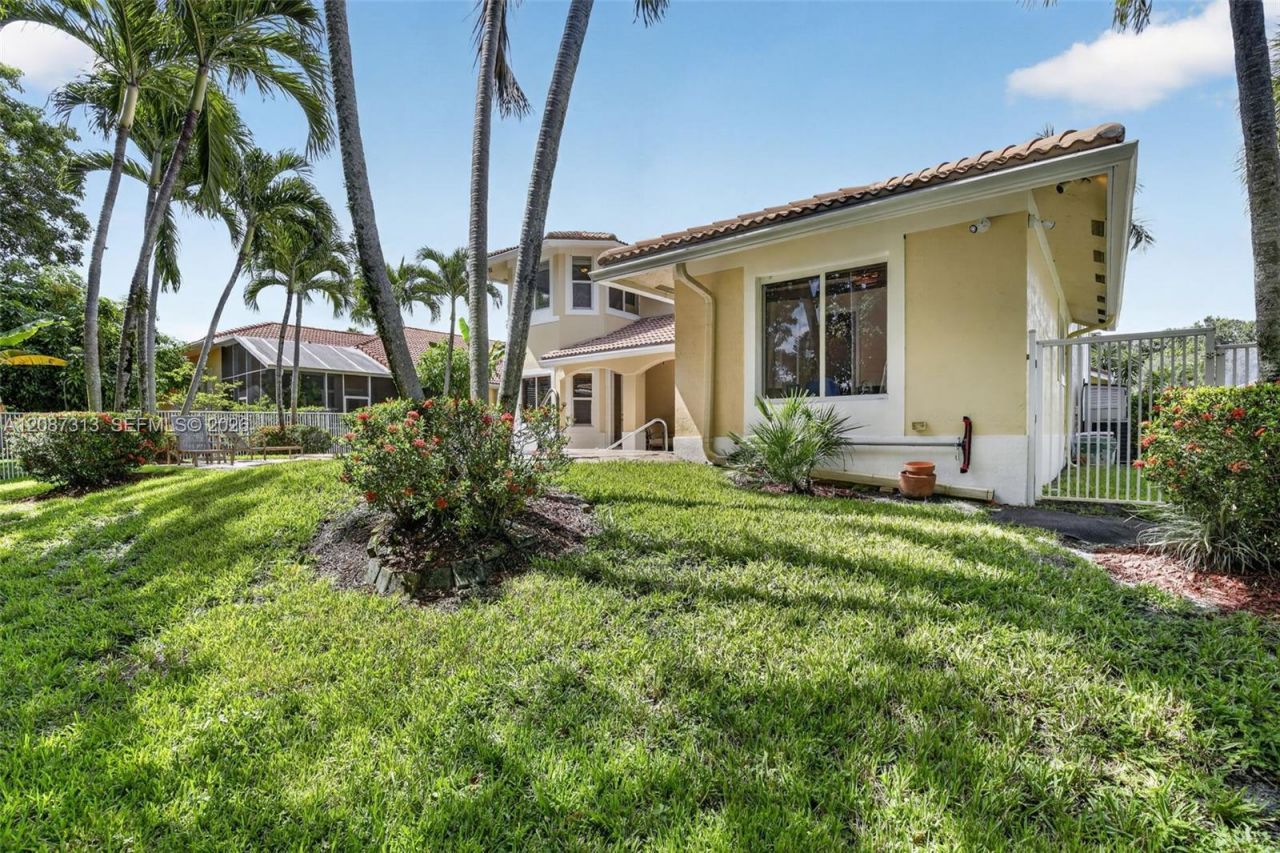 8210 Phoenician Court, Davie, FL 33328 Photo