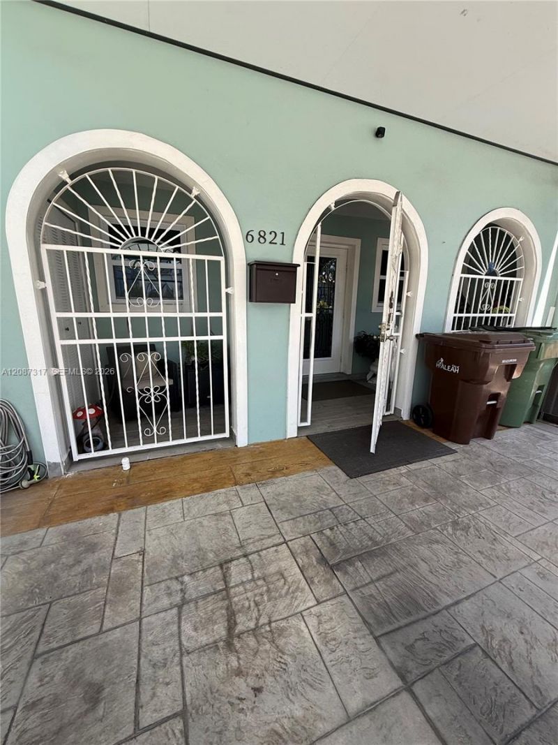 6821 W 2nd Ct, Hialeah, FL 33014 Photo
