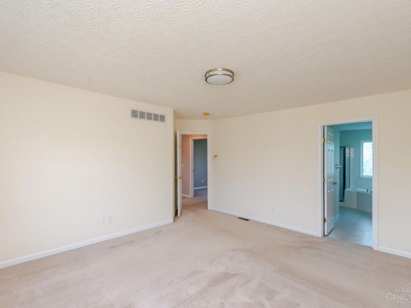 6489 Michele Lane, Liberty Township, OH 45044 Photo 8