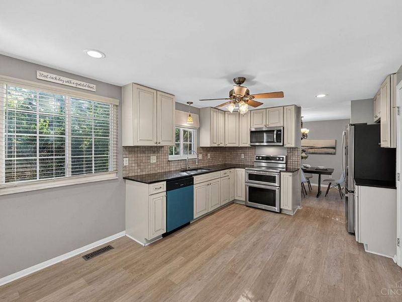 10706 Baronwood Court, Springfield Township, OH 45240 Photo 12
