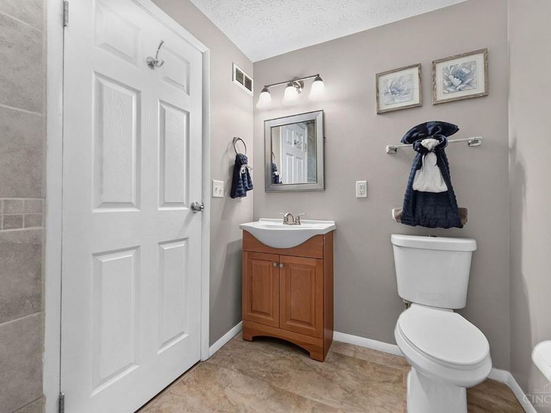 10706 Baronwood Court, Springfield Township, OH 45240 Photo 32