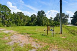 640 N Morgan Ave. photo 4