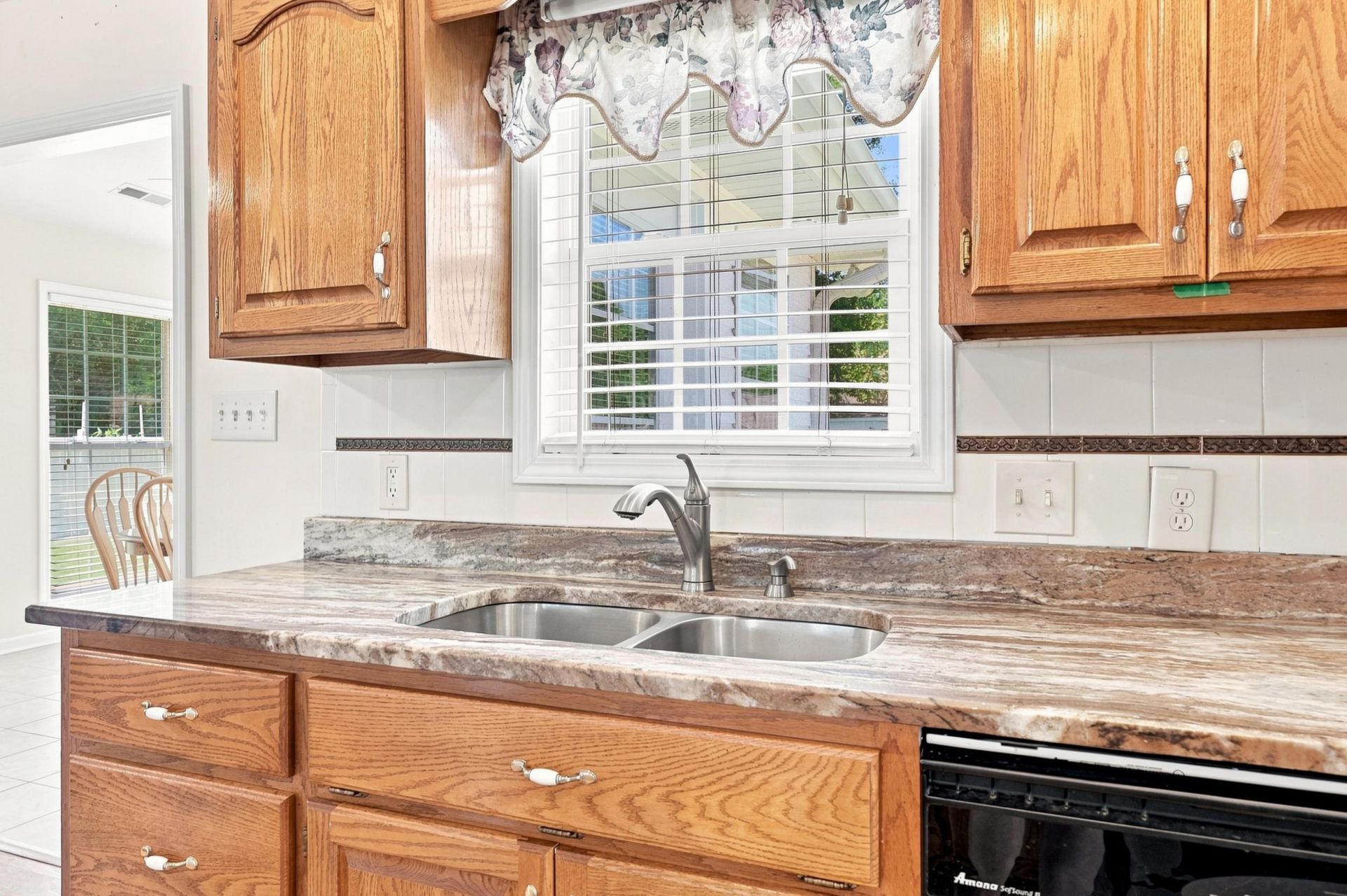 2049 Hawksmoor Dr. Photo 10