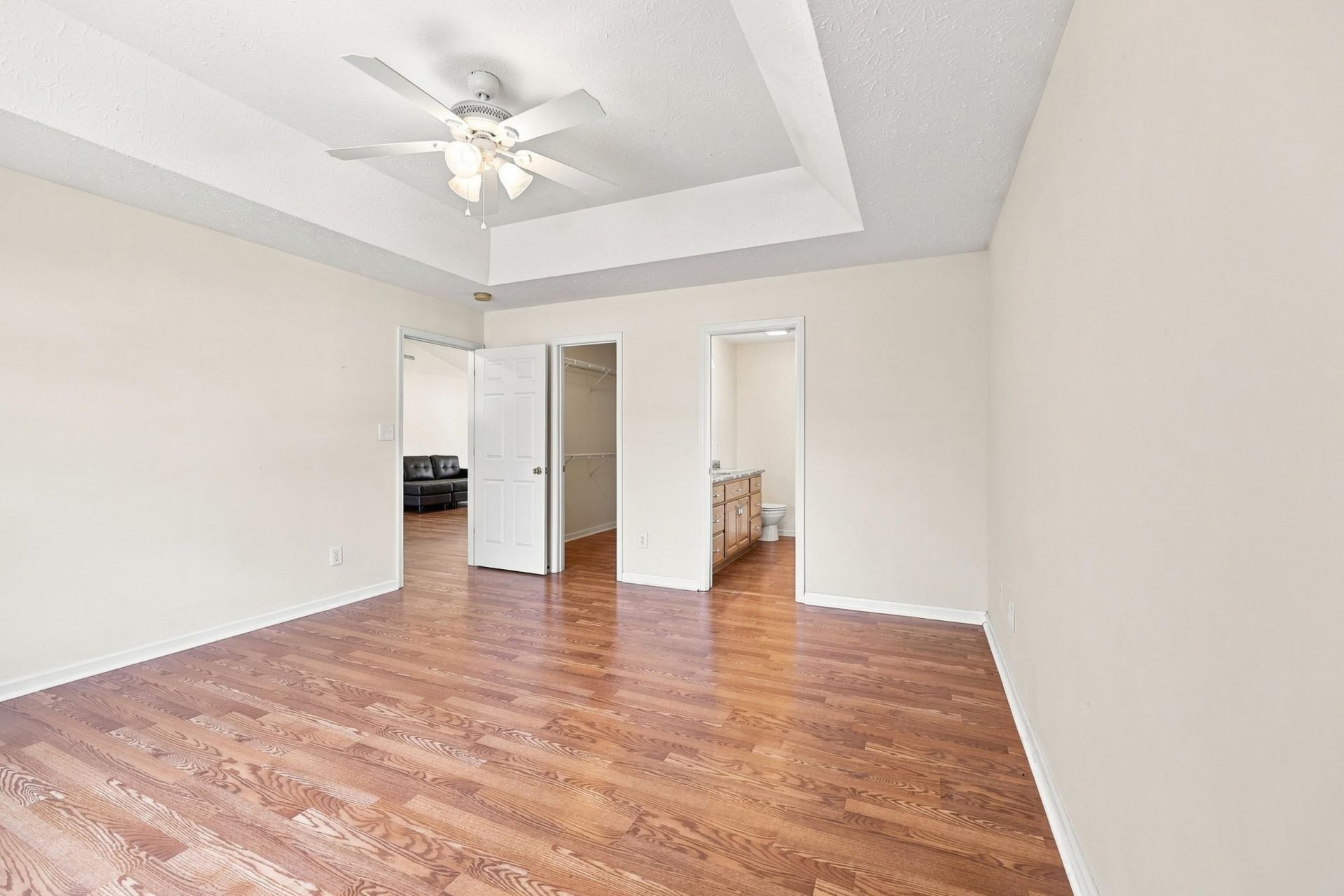 2049 Hawksmoor Dr. Photo 13