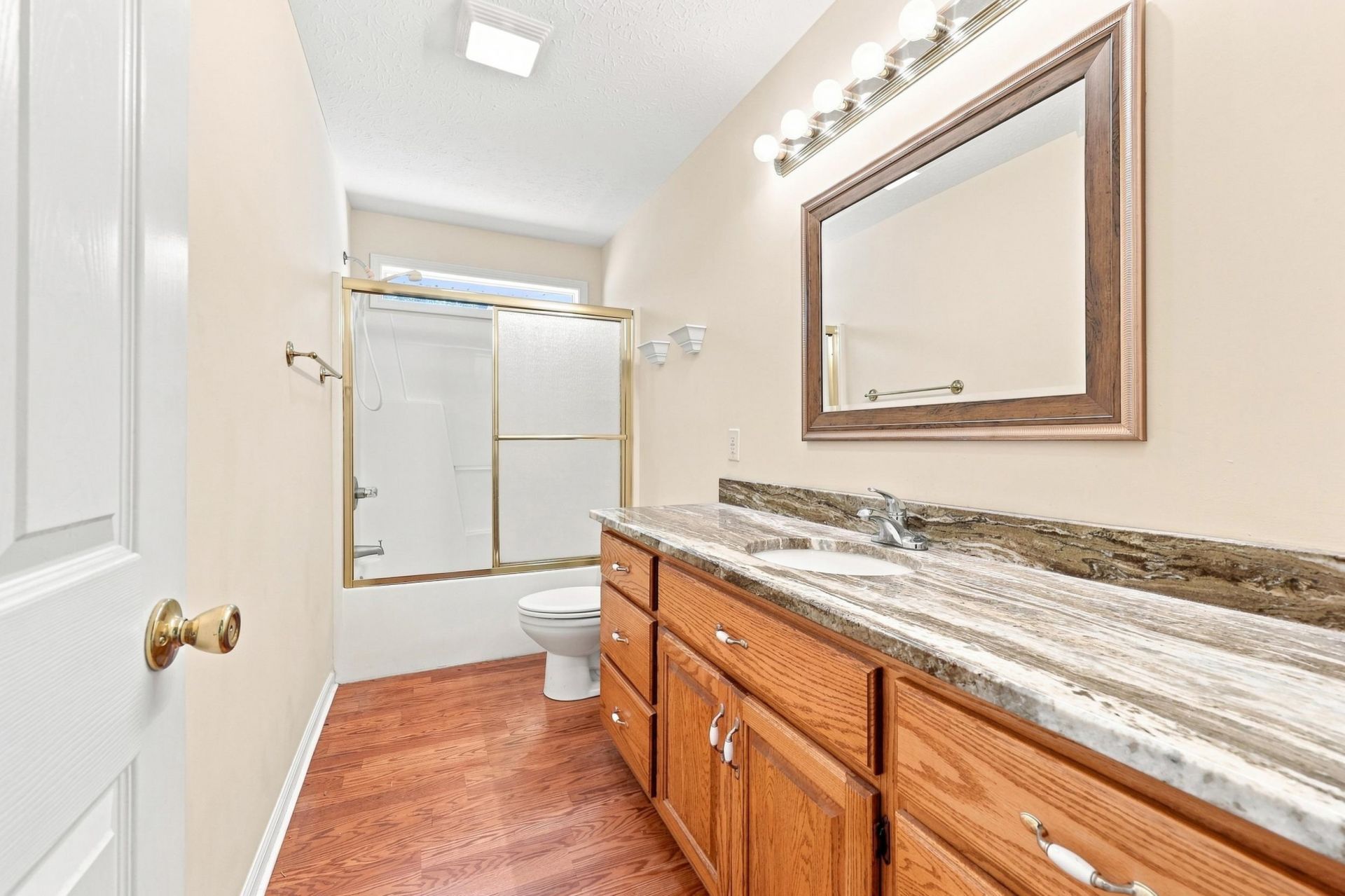 2049 Hawksmoor Dr. Photo 15