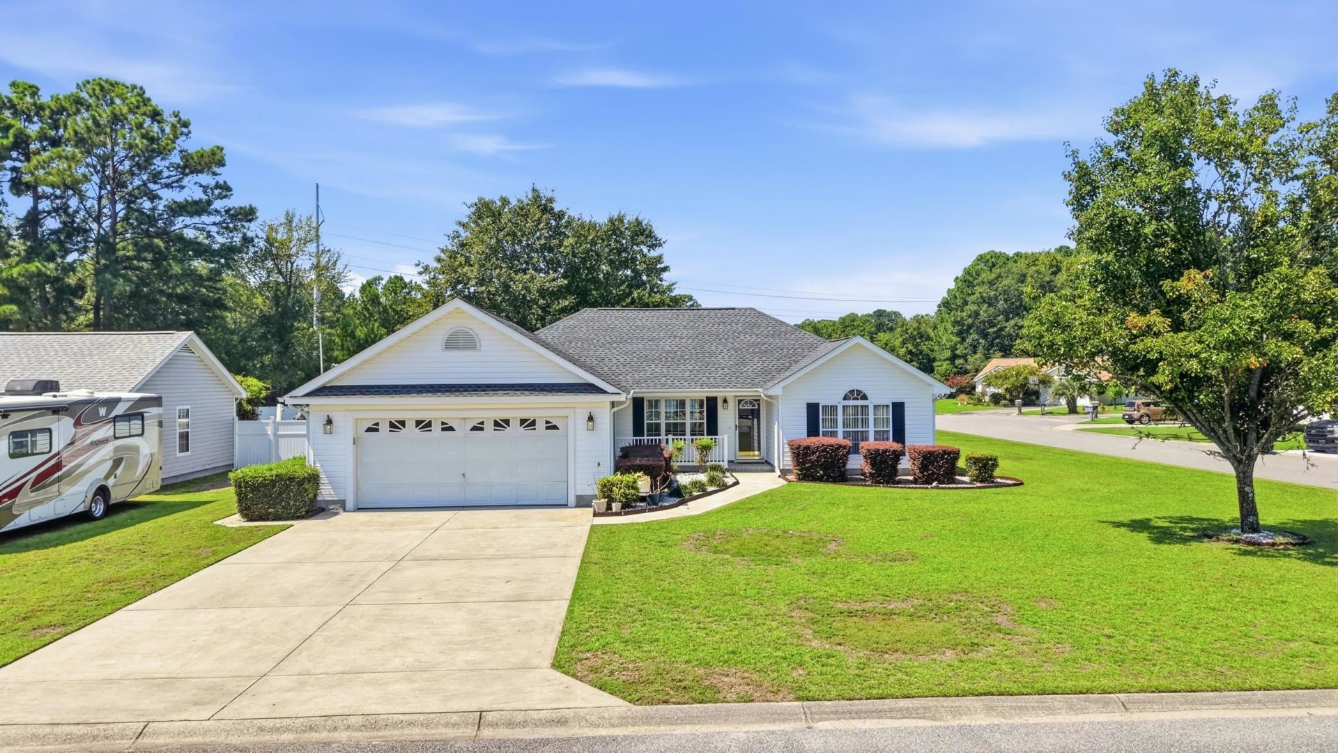 2049 Hawksmoor Dr. Photo 2