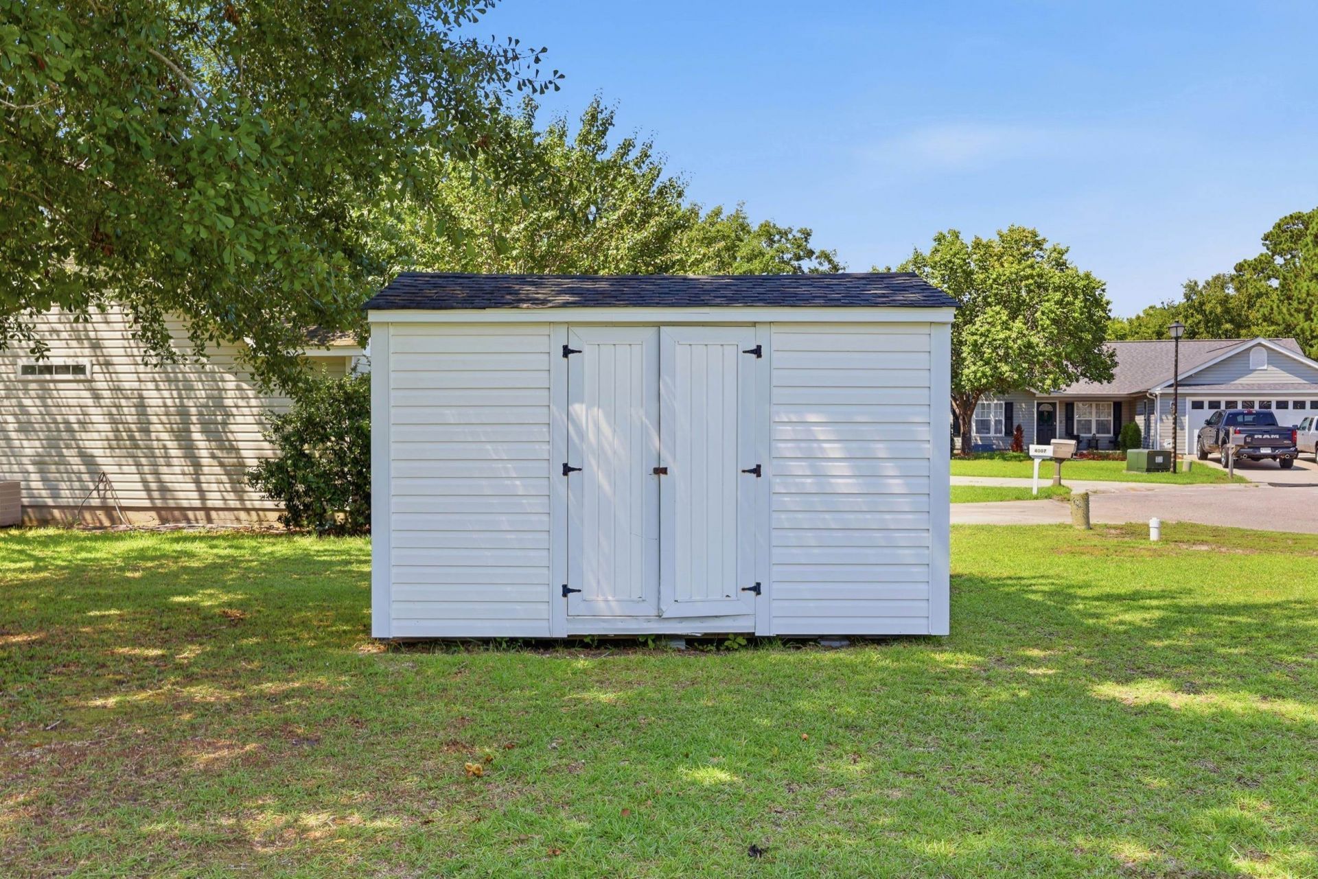 2049 Hawksmoor Dr. Photo 26
