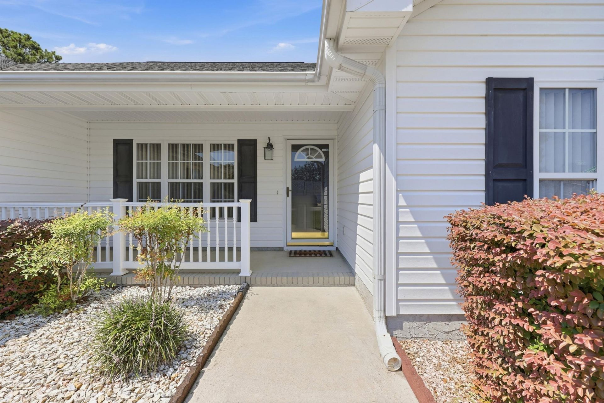 2049 Hawksmoor Dr. Photo 3