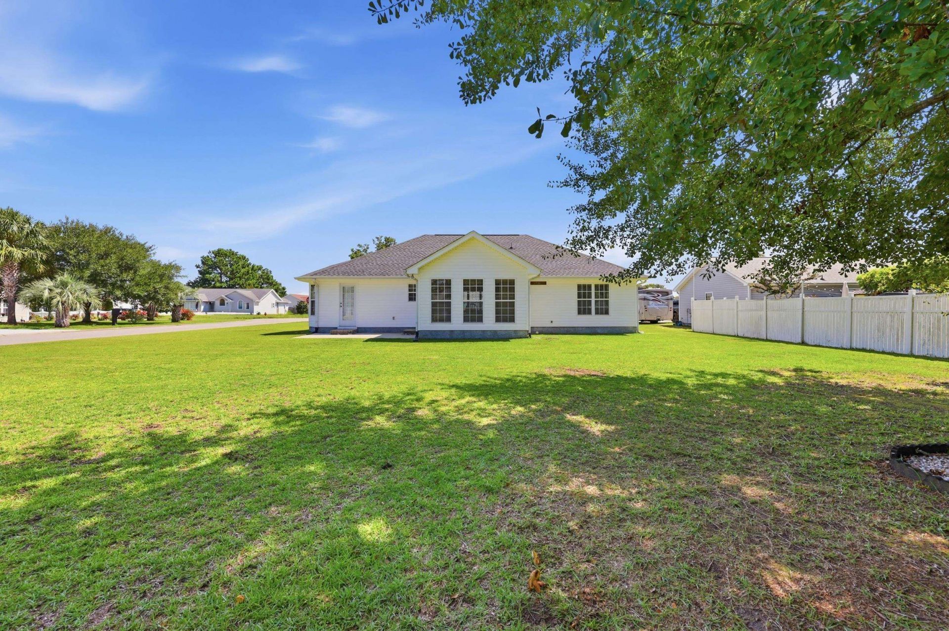 2049 Hawksmoor Dr. Photo 34