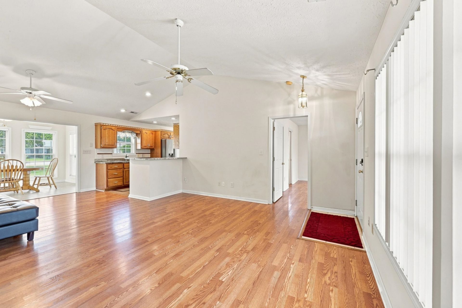2049 Hawksmoor Dr. Photo 7