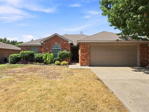 103 Buckskin Drive, Waxahachie, TX 75167