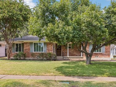 10507 Royalwood Drive, Dallas, TX 75238