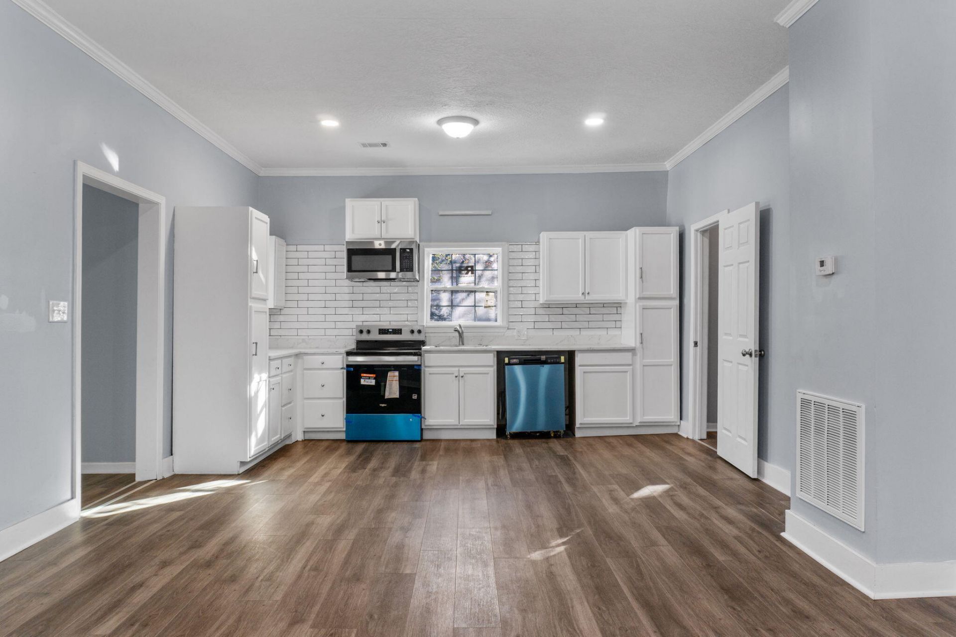 795 Leitner Street Photo 5