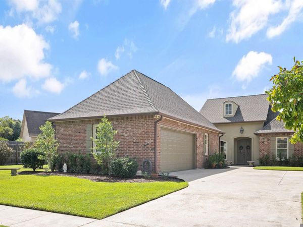 235 Fieldhouse Ave, St Gabriel, LA 70776
