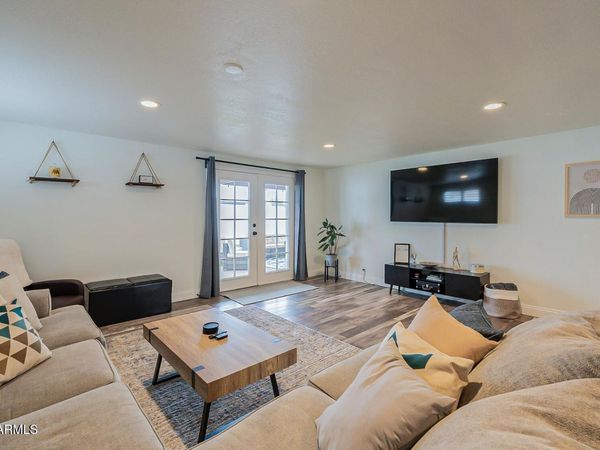6950 E WILLETTA Street, Scottsdale, AZ 85257